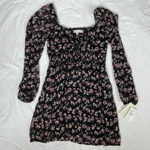 Row A black floral long sleeve dress size small